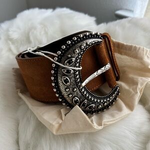 Sezane Louve Belt in Camel Suede